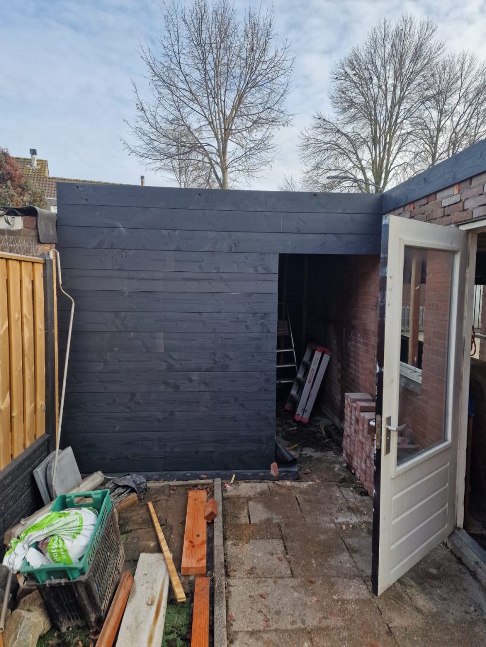 Brandveilig afgewerkte houten wand